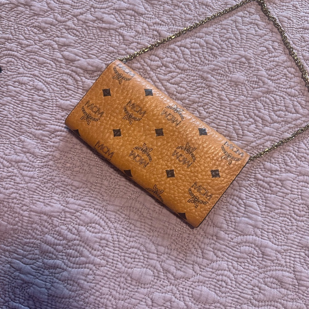 Mmm Wallet On A Chain - image 8